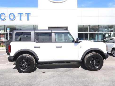 New 2025 Ford Bronco Big Bend w/ Black Diamond Package image 16