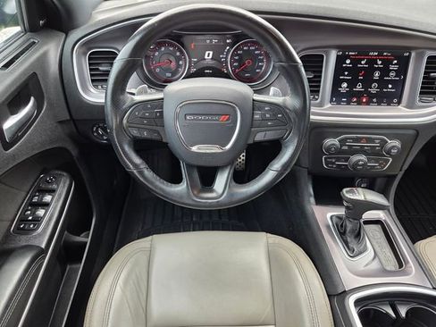 Used 2019 Dodge Charger Scat Pack RWD image 17