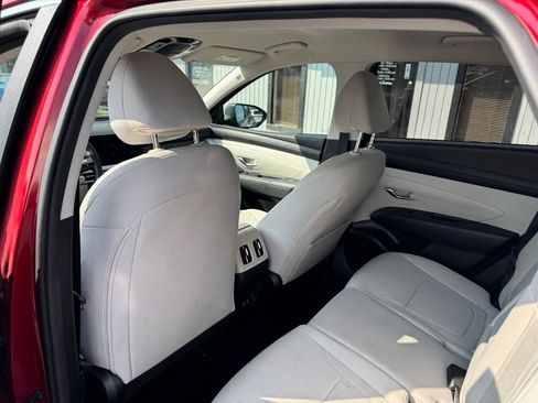 Used 2025 Hyundai Tucson SEL FWD image 11