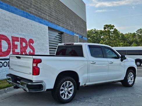 Used 2020 Chevrolet Silverado 1500 LTZ w/ LTZ Plus Package AWD/4WD image 7
