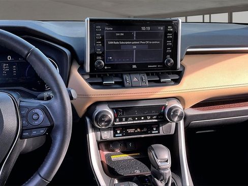 Used 2021 Toyota RAV4 Limited image 6