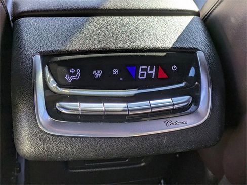 Used 2020 Cadillac XT6 Premium Luxury image 15