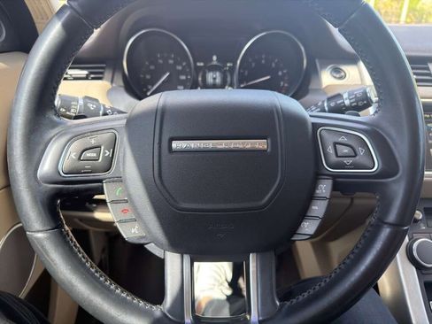 Used 2016 Land Rover Range Rover Evoque SE image 19