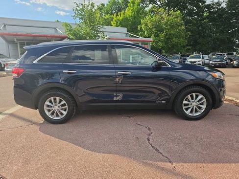 Used 2018 Kia Sorento LX AWD/4WD image 6