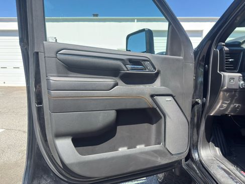 Used 2024 GMC Sierra 3500 AT4 w/ AT4 Premium Plus Package AWD/4WD image 8