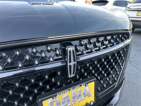 Certified 2024 Lincoln Nautilus Reserve w/ Jet Appearance Package (87T) image 10