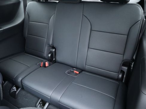 New 2026 Chevrolet Traverse High Country FWD image 14