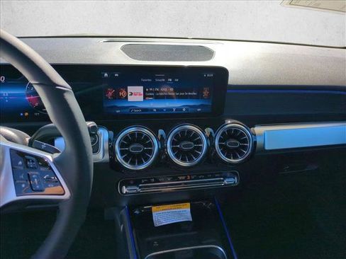 New 2026 Mercedes-Benz GLB 250 4MATIC image 12