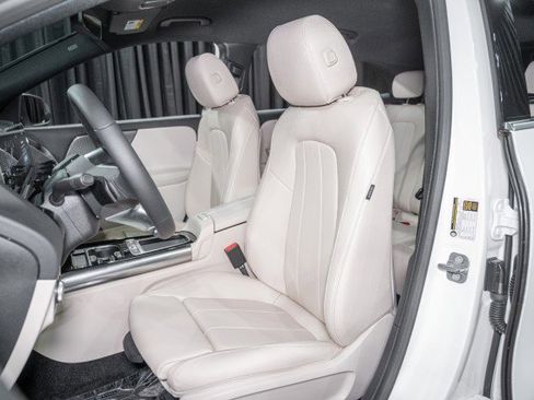 New 2025 Mercedes-Benz GLA 250 4MATIC image 10