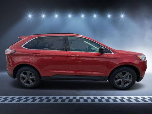 Used 2022 Ford Edge SEL w/ Sport Appearance Package AWD/4WD image 2