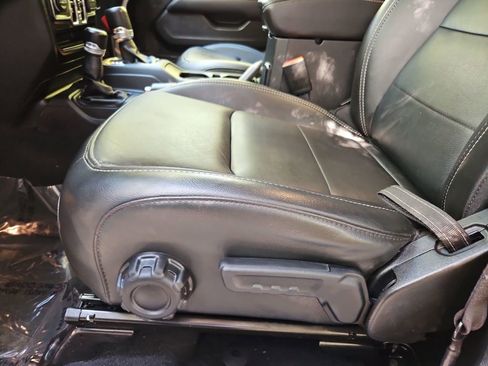 Used 2022 Jeep Wrangler Unlimited Sahara w/ Cold Weather Group image 26