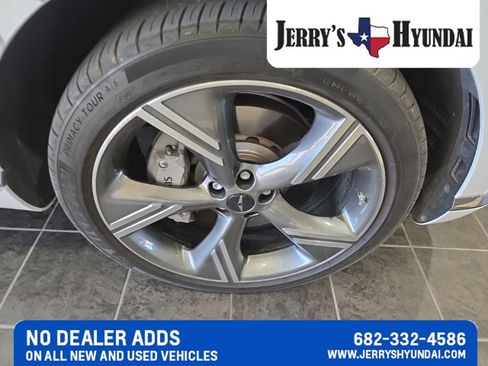Used 2025 Genesis GV80 2.5T Prestige AWD/4WD image 4