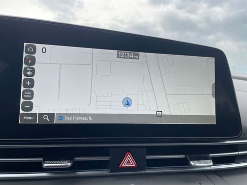 Used 2025 Hyundai Elantra SEL image 20