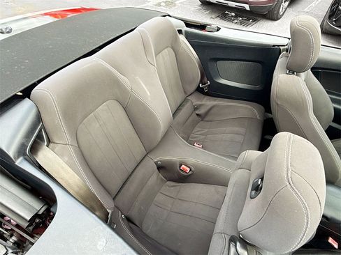 Used 2019 Ford Mustang Convertible image 30