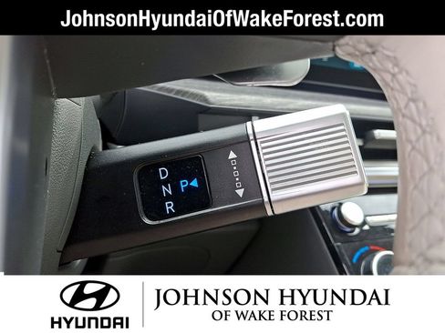 Certified 2025 Hyundai Santa Fe Limited AWD/4WD image 12