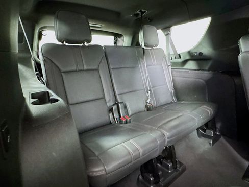 Used 2023 Chevrolet Suburban RST w/ Luxury Package image 33