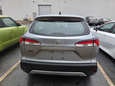 Used 2022 Toyota Corolla Cross L image 7