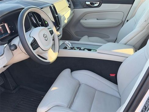 Used 2025 Volvo XC60 B5 Ultra w/ Protection Package Premier image 20