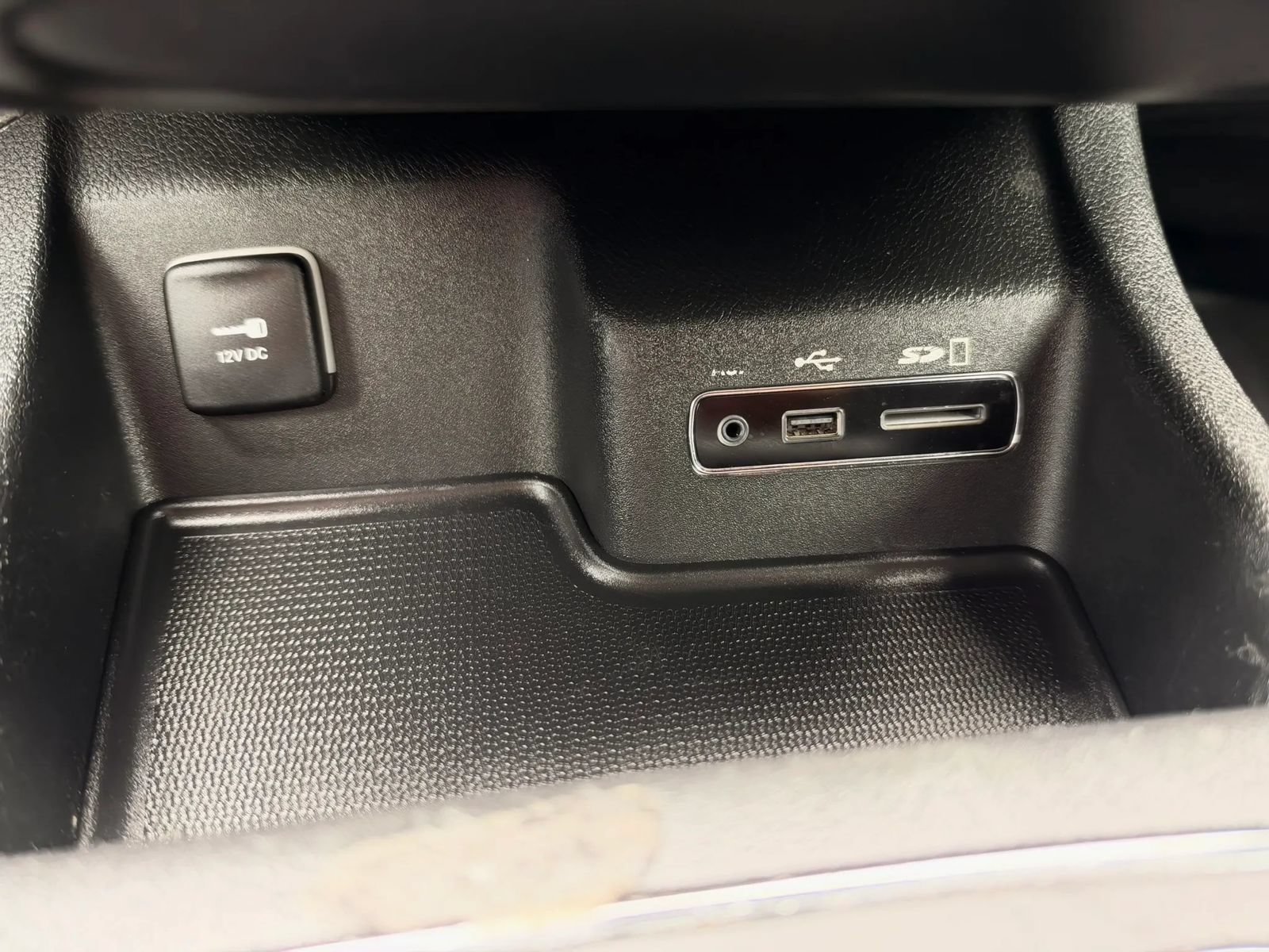 Used 2016 Dodge Durango SXT AWD/4WD image 23
