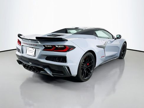 Used 2025 Chevrolet Corvette Z06 RWD image 9