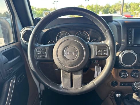 Used 2013 Jeep Wrangler Unlimited Sahara w/ Connectivity Group AWD/4WD image 25