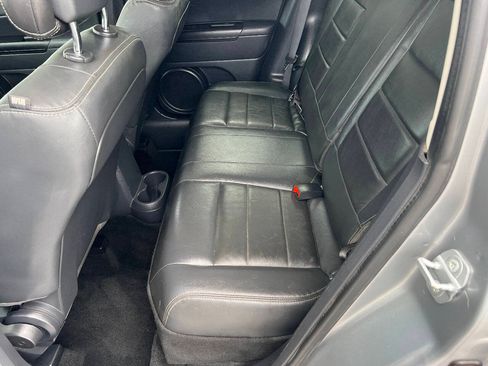 Used 2016 Jeep Patriot High Altitude AWD/4WD image 23
