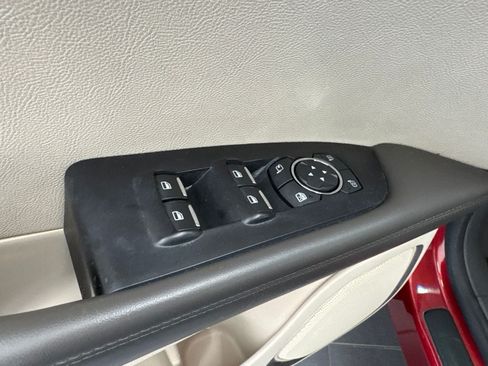 Used 2019 Lincoln Nautilus Select AWD/4WD image 39