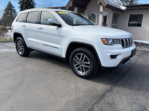 Used 2022 Jeep Grand Cherokee Limited image 3