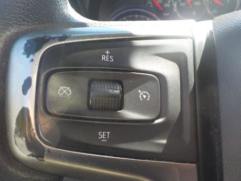 Used 2019 Chevrolet Silverado 1500 LT image 13