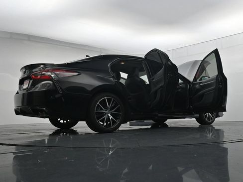 Used 2024 Toyota Camry SE w/ Cold Weather Package AWD/4WD image 43