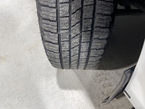 Used 2021 Chevrolet Silverado 1500 High Country w/ Safety Package II image 11