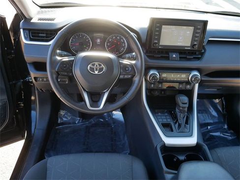 Used 2020 Toyota RAV4 XLE image 21