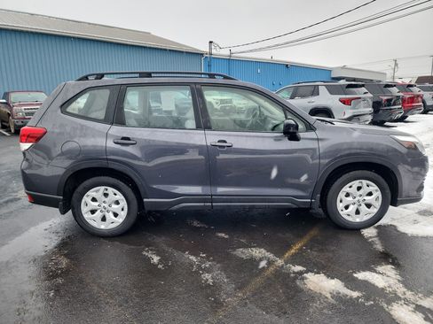 Used 2022 Subaru Forester image 9