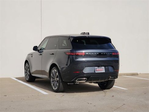 New 2025 Land Rover Range Rover Sport Dynamic SE image 3