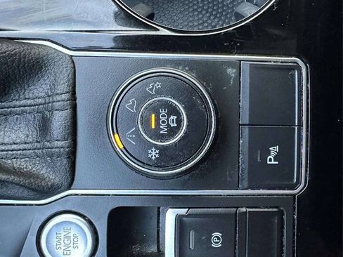 Used 2021 Volkswagen Atlas SEL AWD/4WD image 37