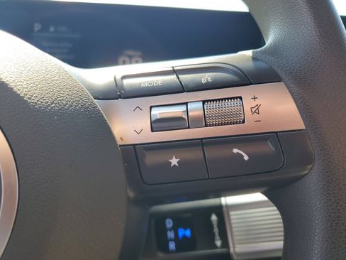 Used 2025 Hyundai Sonata SEL FWD image 13