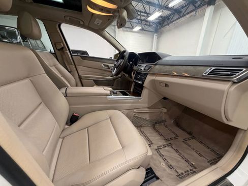 Used 2016 Mercedes-Benz E 350 Sedan w/ Premium Package image 21