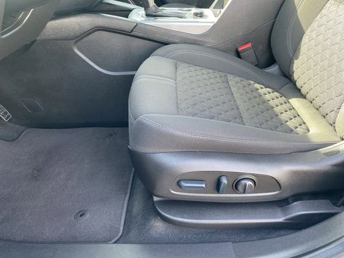 Used 2022 Chevrolet Blazer LT image 22