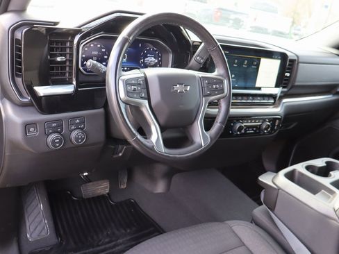 Used 2022 Chevrolet Silverado 1500 RST image 5