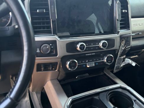 Used 2022 Ford F250 Lariat w/ Lariat Value Package AWD/4WD image 14