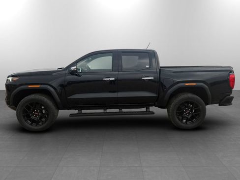 New 2026 GMC Canyon Denali w/ LPO, Denali Black Edition image 10