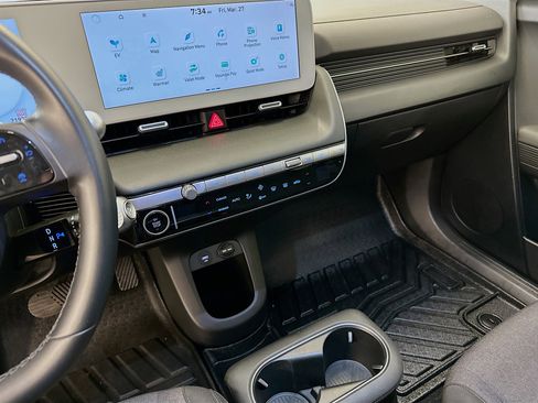 Used 2024 Hyundai Ioniq 5 SE image 26