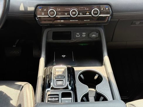 Used 2024 Honda Pilot Elite image 22
