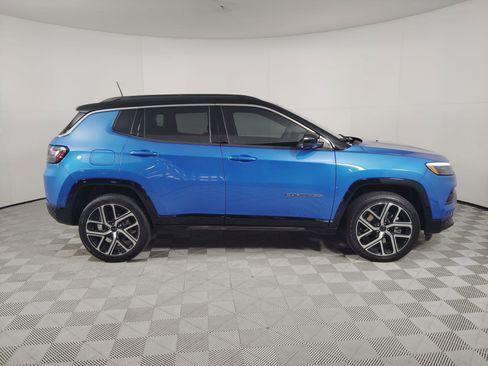 Used 2025 Jeep Compass Limited w/ Elite Group image 8