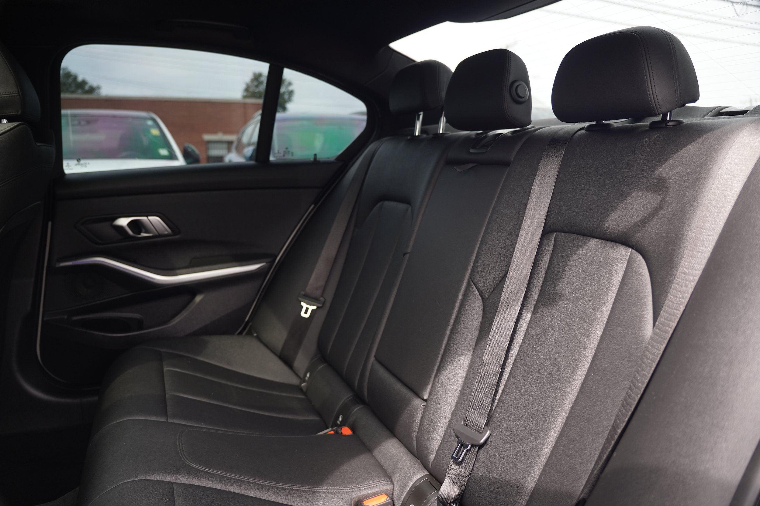 Used 2021 BMW 330i Sedan w/ M Sport Package RWD image 28