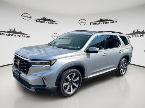 Used 2023 Honda Pilot Touring image 1