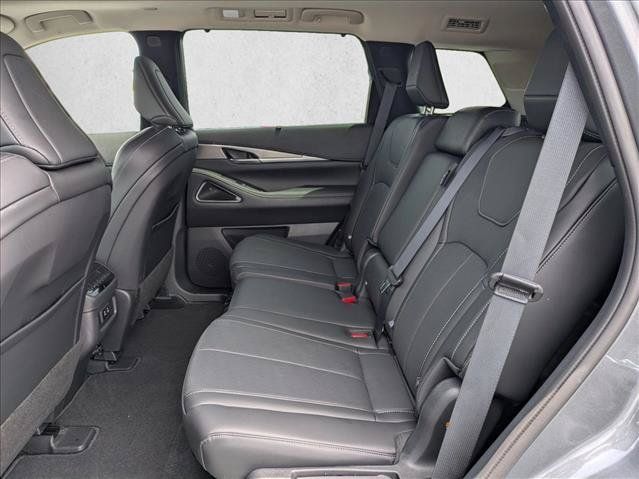 Certified 2026 INFINITI QX60 Luxe w/ Family Package FWD image 20
