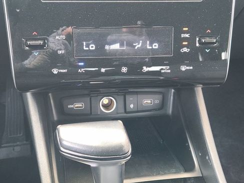 Used 2022 Hyundai Santa Cruz SEL Premium AWD/4WD image 15