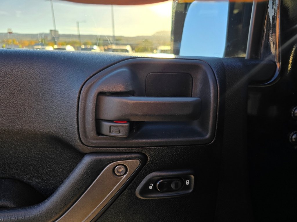 Used 2013 Jeep Wrangler Unlimited Sport AWD/4WD image 12