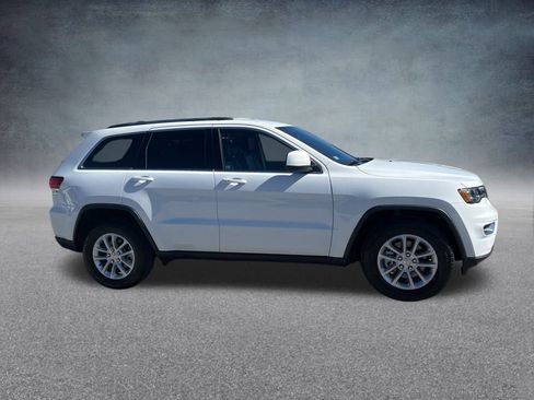 Certified 2021 Jeep Grand Cherokee Laredo X image 3
